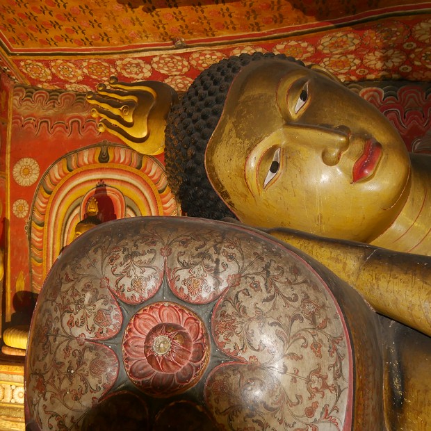 Bouddha couché du « Rock temple » à Dambulla   - Sri Lanka